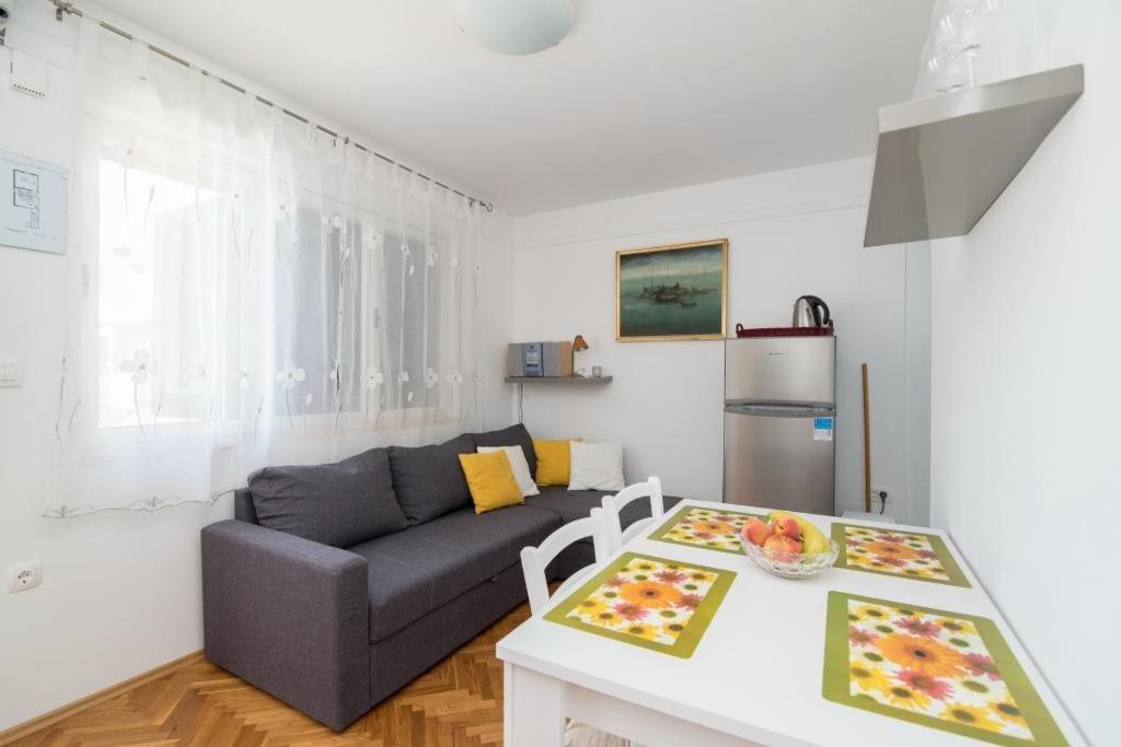 Apartments Natasa Супетар Екстериор снимка