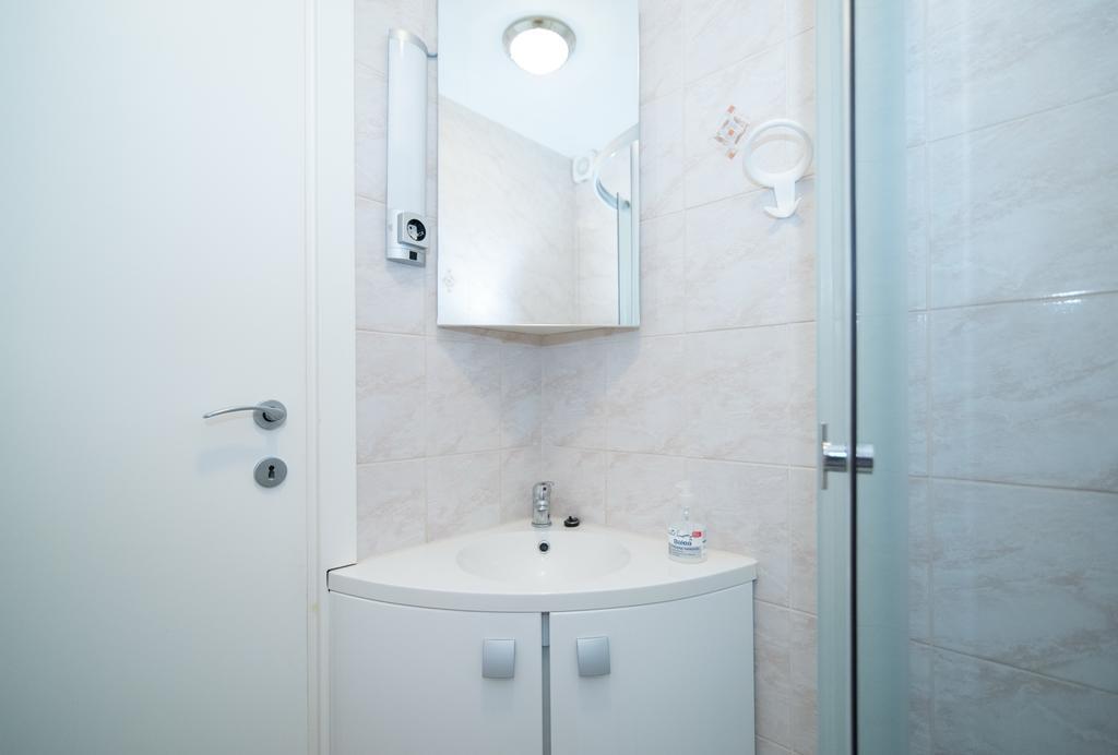 Apartments Natasa Супетар Екстериор снимка